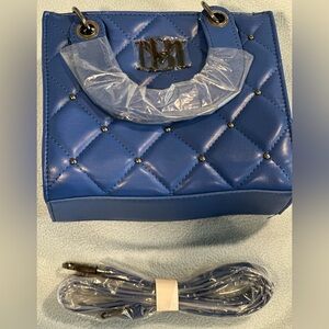 Badgley Mischka Blue Quilted hand bag 🙌